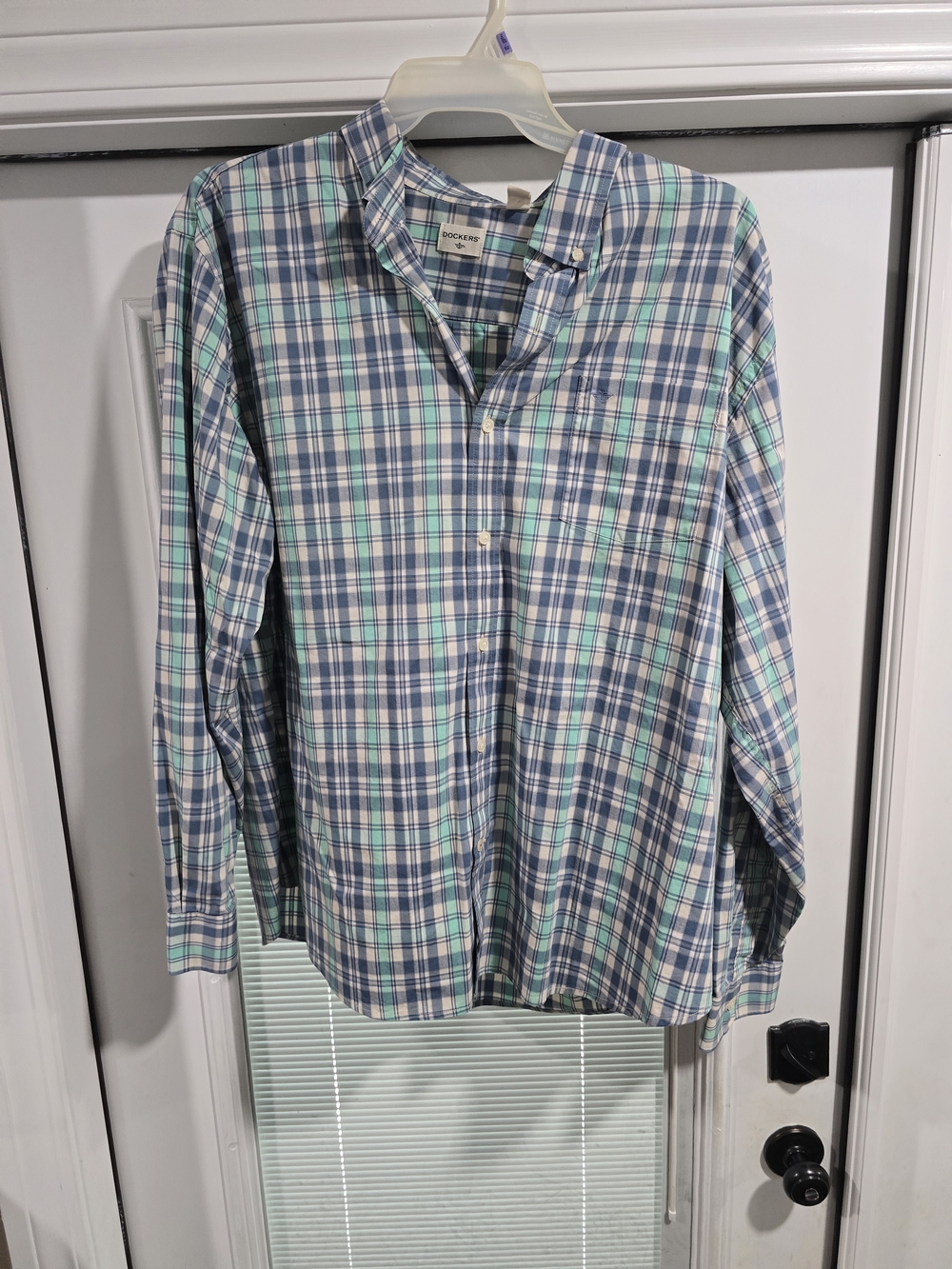 Dockers Plaid Long-Sleeve Button-Down Shirt in Blue & Mint